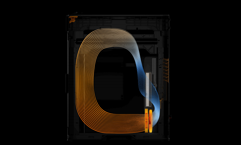 High-temperature printing: the enclosed chamber circulates heat and filters air for stable high temperatures, preventing warping on large engineering parts
