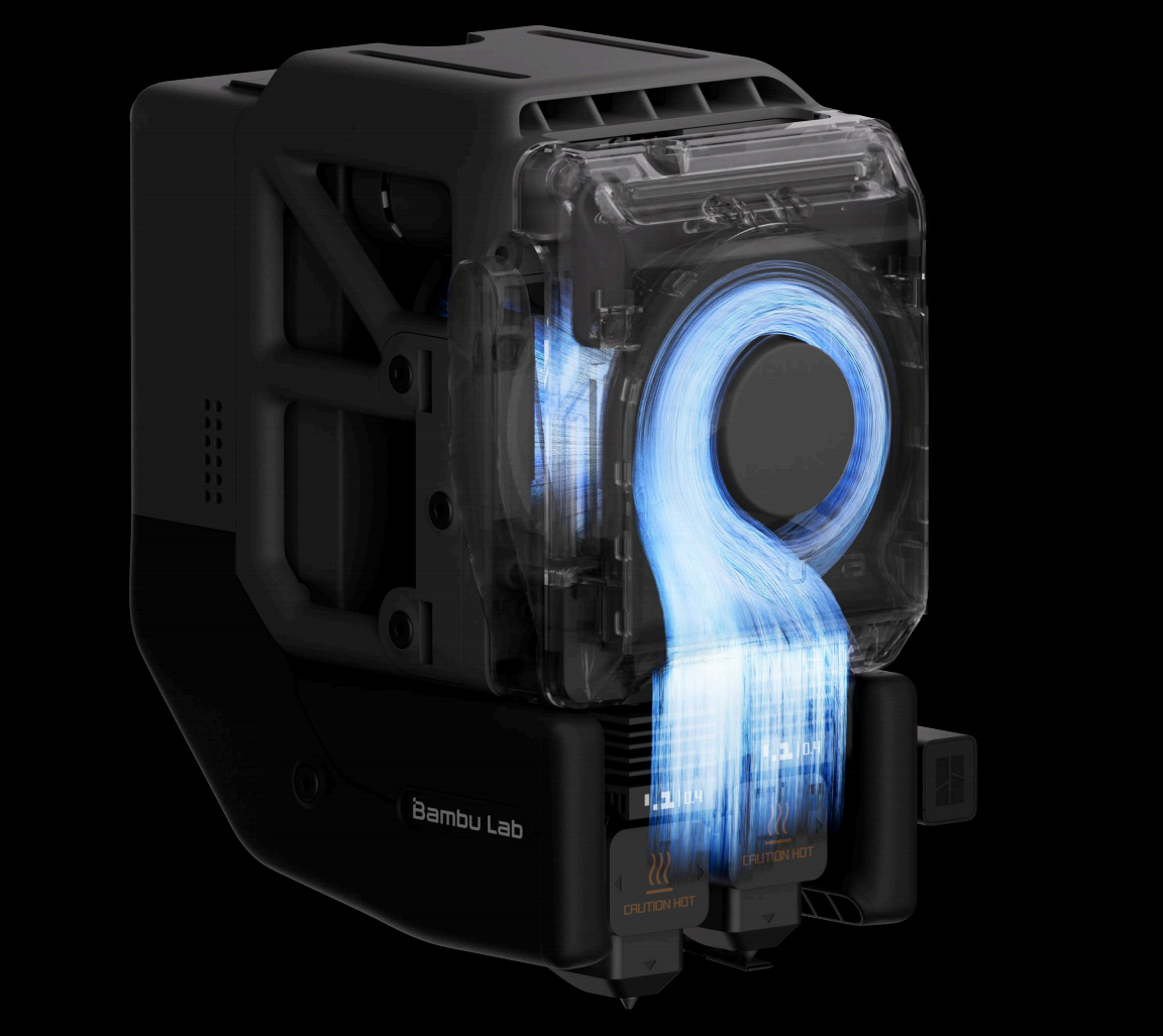 A high-performance centrifugal fan on the toolhead front shell cools the extruder and hotend heatsink, improving reliability in harsh conditions